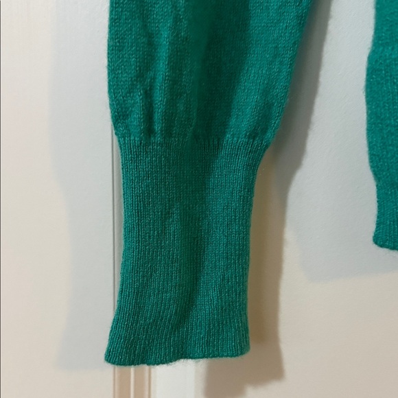 J. Crew Women's Vibrant Green Cashmere Sweater - Picture 3 of 3